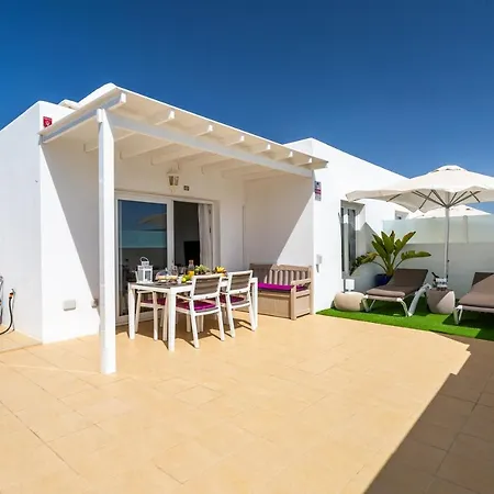 The Little White House Nyaraló Playa Honda